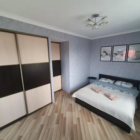 Na Shashkevicha 16 Apartament